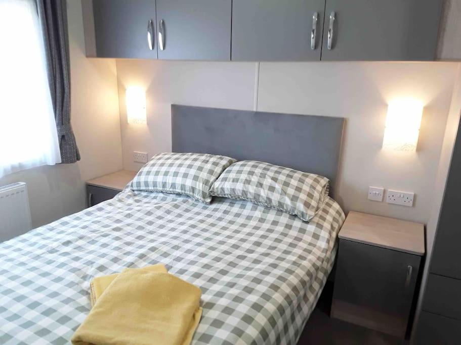 Forestbrook - Cheerful Two Bedroom Tiny House Vakantiehuis